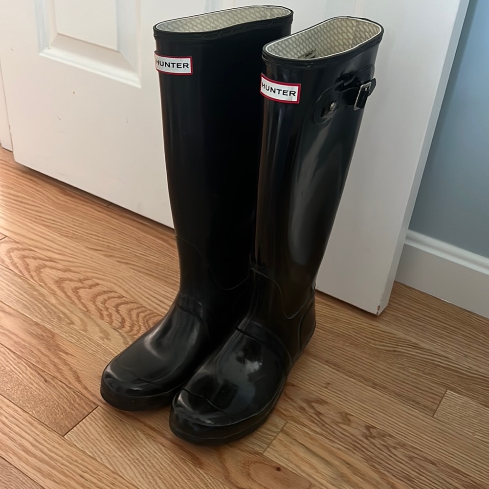 Women’s Hunter rain boots
